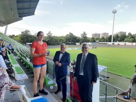 68. Sportlerehrung: Catrin Gorzellik, Herr Keck (OB Reutlingen) und Herr Hahn (1. BM Reutlingen
