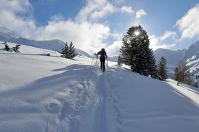 Ski- und Snowboardtouren je nach Schneelage