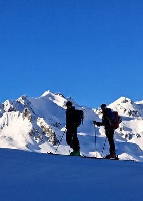 Skitouren im Averstal für junge Erwachsene